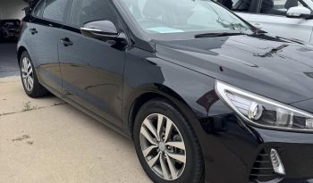 
										Hyundai i30 2017 Active full									