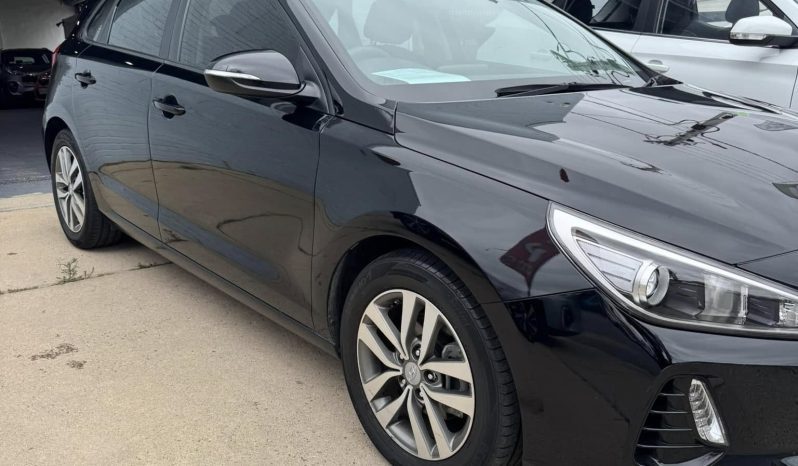 
								Hyundai i30 2017 Active full									