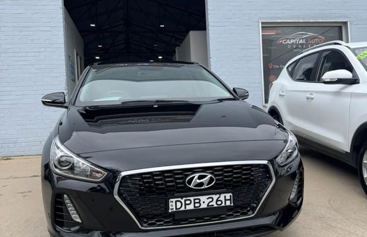 
								Hyundai i30 2017 Active full									