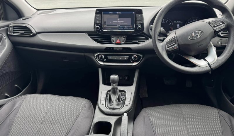 
								Hyundai i30 2017 Active full									