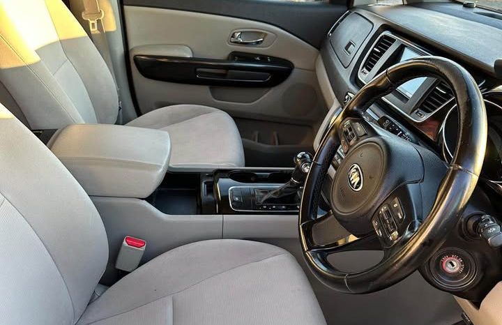 
								Kia Carnival 2015 full									