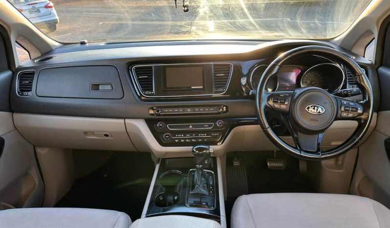 
								Kia Carnival 2015 full									