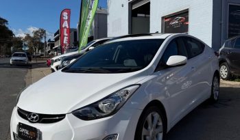 
										Hyundai Elantra Premium 2013 full									