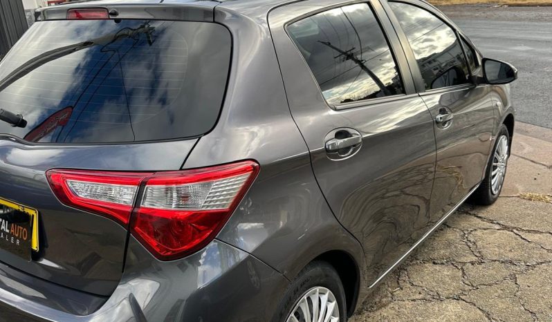 
								Toyota Yaris 2017 full									