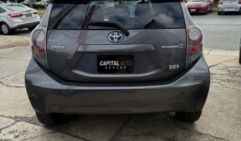 
										Toyota Prius C 2012 full									