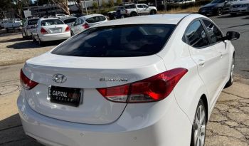 
										Hyundai Elantra Premium 2013 full									