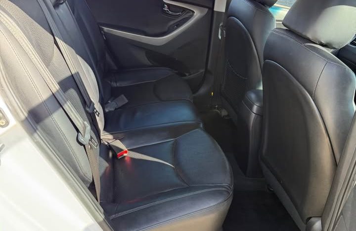 
								Hyundai Elantra Premium 2013 full									