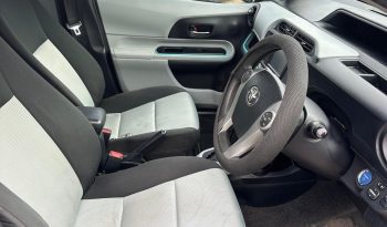 
										Toyota Prius C 2012 full									