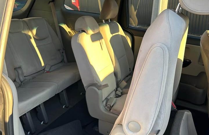 
								Kia Carnival 2015 full									