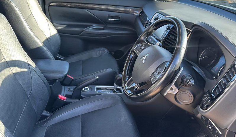 
								Mitsubishi Outlander Exceed 2015 full									