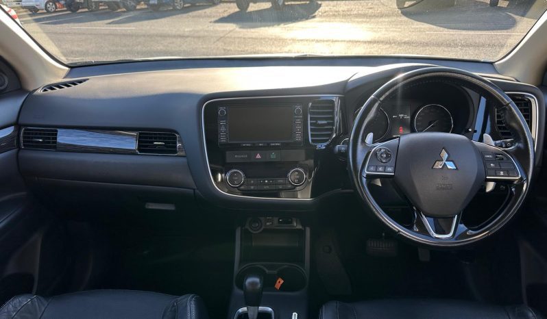 
								Mitsubishi Outlander Exceed 2015 full									