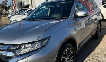 
										Mitsubishi Outlander Exceed 2015 full									