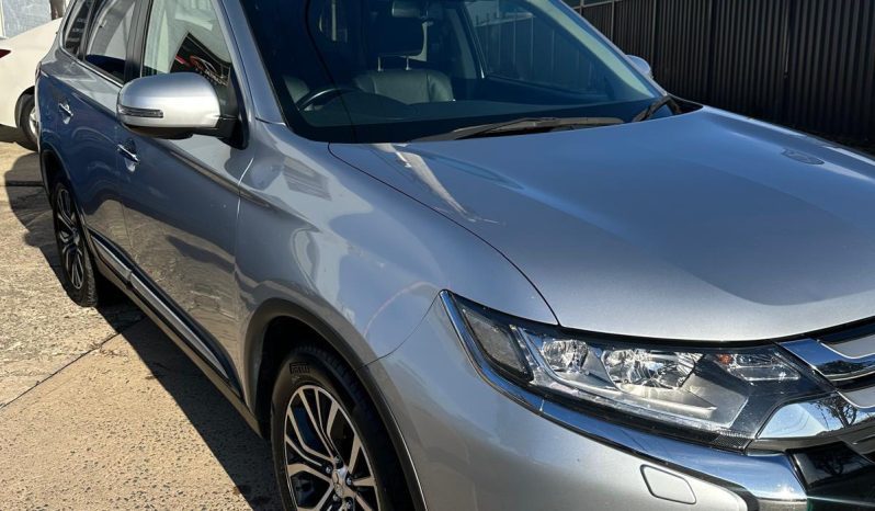 
								Mitsubishi Outlander Exceed 2015 full									