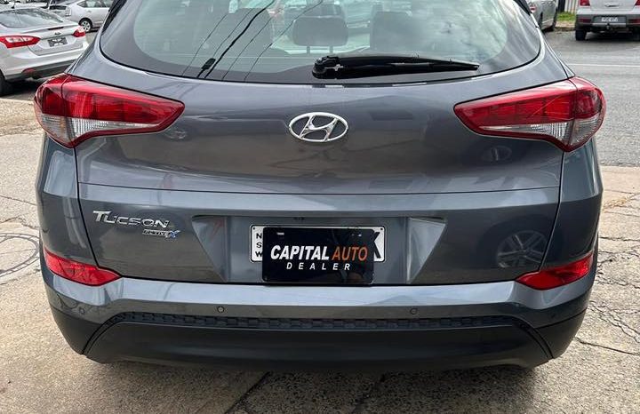 
								Hyundai Tucson Active X 2015 full									