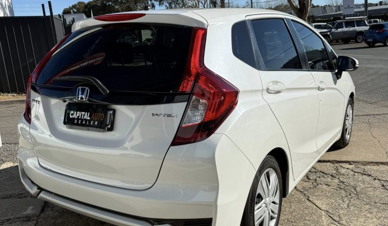 
								Honda Jazz Vti 2018 full									