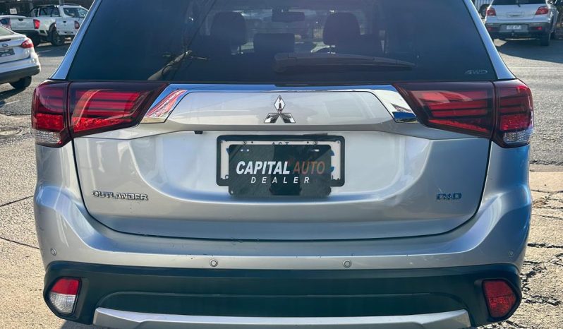 
								Mitsubishi Outlander Exceed 2015 full									