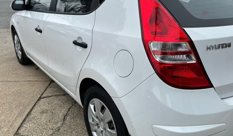 
								Hyundai i30 SX 2011 full									