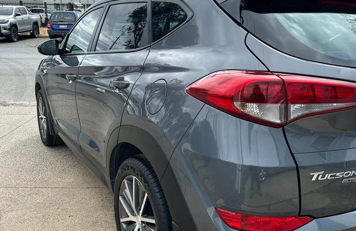 
								Hyundai Tucson Active X 2015 full									