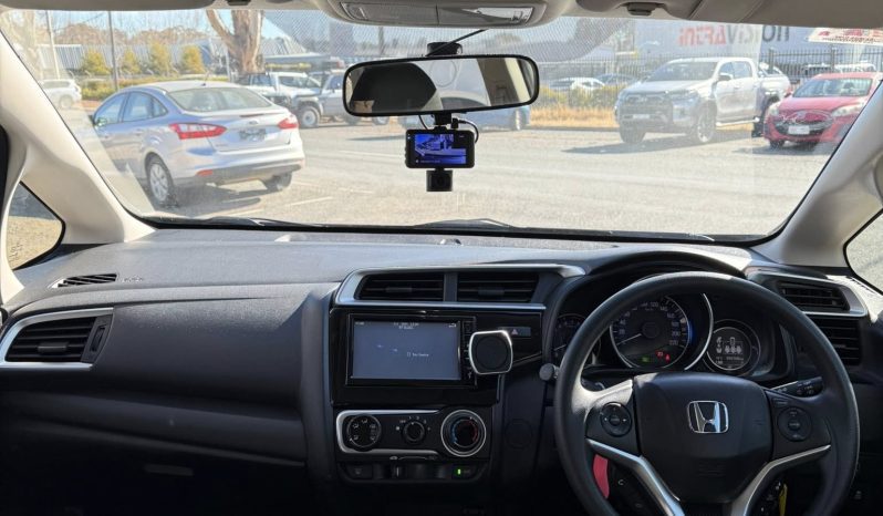 
								Honda Jazz Vti 2018 full									