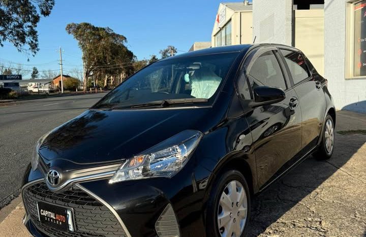 
								Toyota Yaris 2015 full									