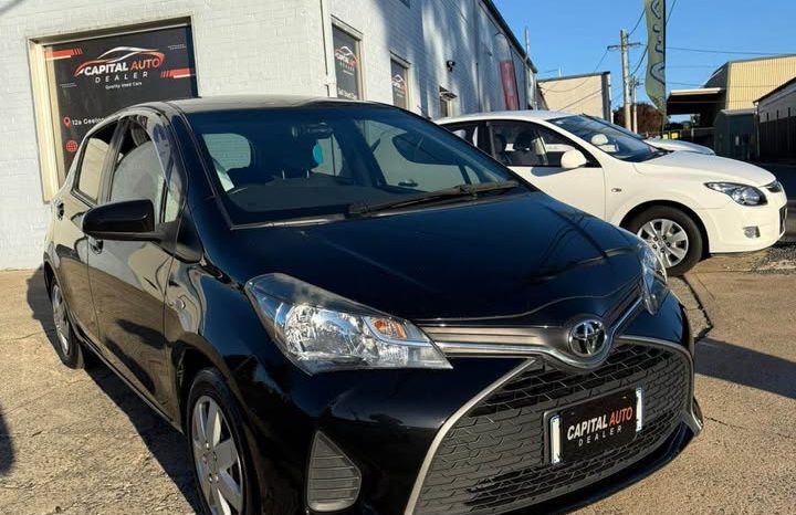 
								Toyota Yaris 2015 full									