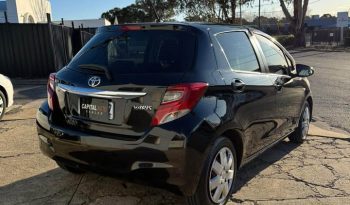 
										Toyota Yaris 2015 full									