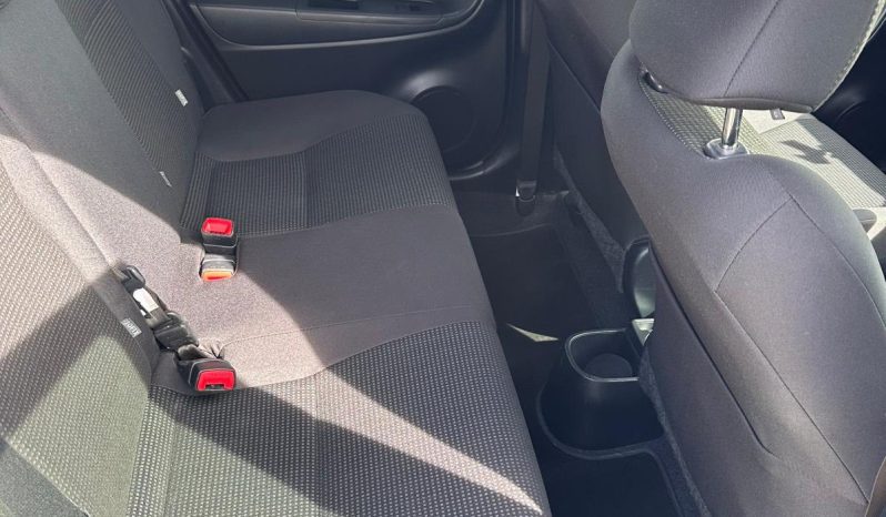 
								Toyota Yaris 2018 full									