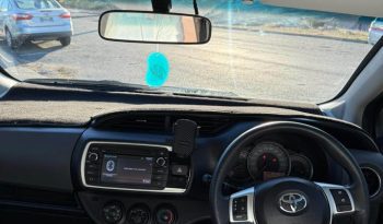 
										Toyota Yaris 2015 full									