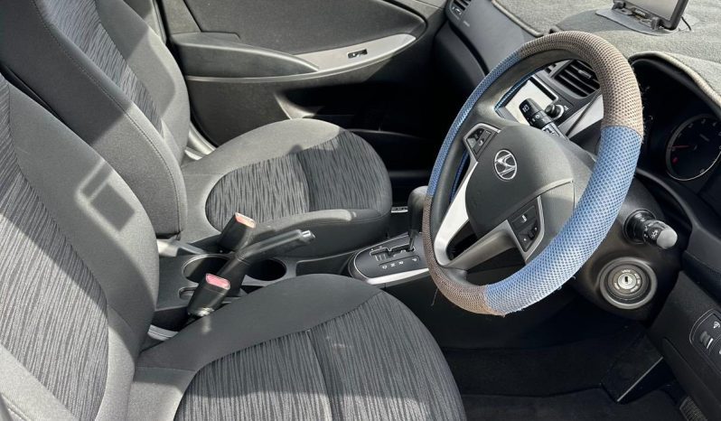 
								Hyundai Accent 2016 full									