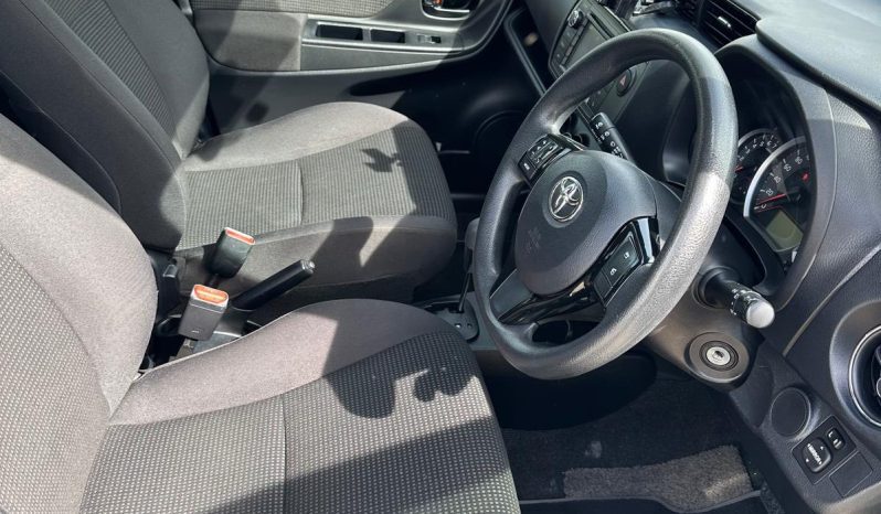 
								Toyota Yaris 2018 full									