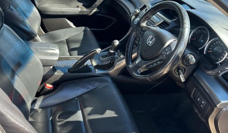 
								Honda Accord Euro Luxury 2011 full									