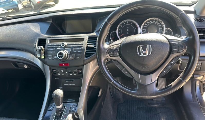 
								Honda Accord Euro Luxury 2011 full									