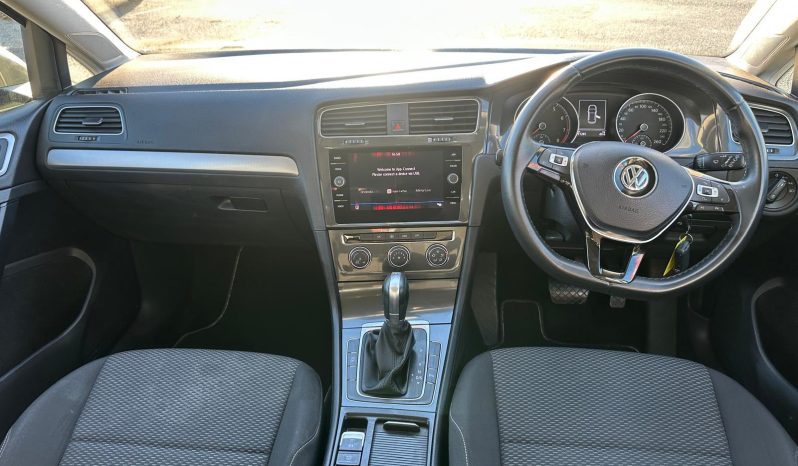
								Volkswagen Golf 110 TSI Trendline 2018 full									