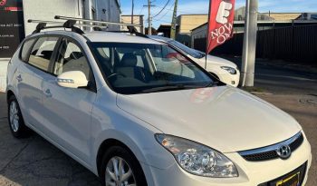 
										Hyundai i30 CW SLX Wagon full									