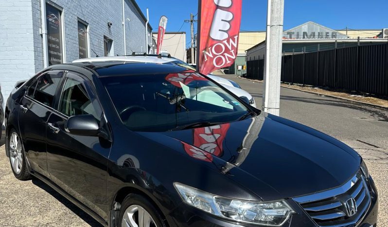 
								Honda Accord Euro Luxury 2011 full									