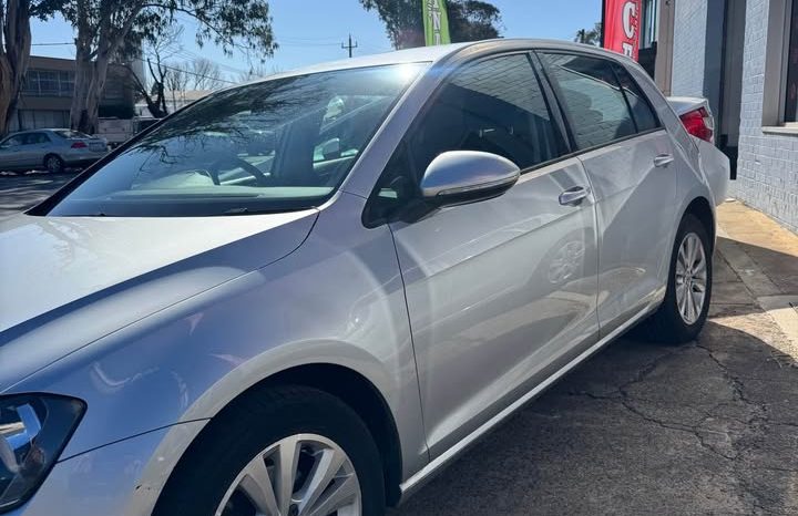 
								Volkswagen Golf 92 TSI Comfortline 2016 full									