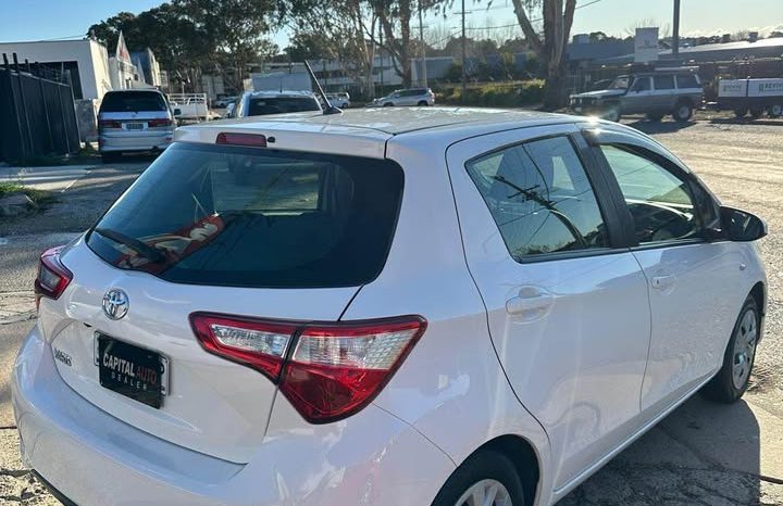 
								Toyota Yaris 2019 full									
