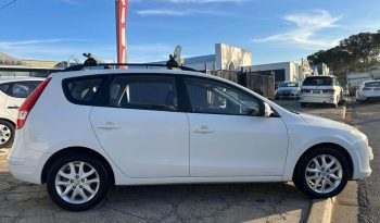 
										Hyundai i30 CW SLX Wagon full									