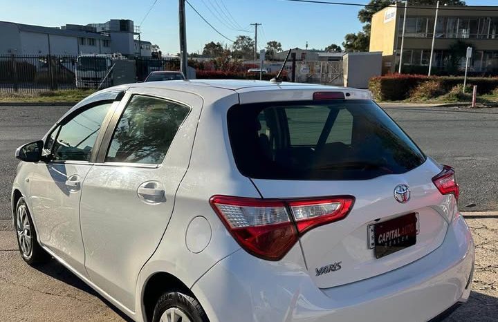 
								Toyota Yaris 2019 full									