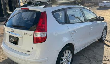 
										Hyundai i30 CW SLX Wagon full									