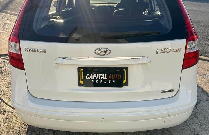 
								Hyundai i30 CW SLX Wagon full									