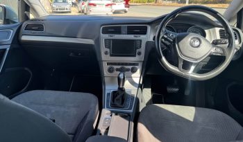 
										Volkswagen Golf 92 TSI Comfortline 2016 full									
