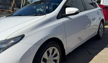 
										Toyota Corolla 2013 1.8L full									