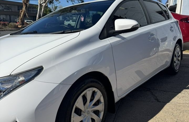 
								Toyota Corolla 2013 1.8L full									