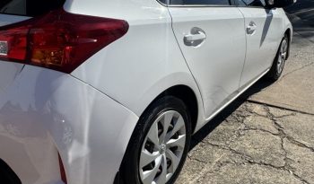 
										Toyota Corolla 2013 1.8L full									