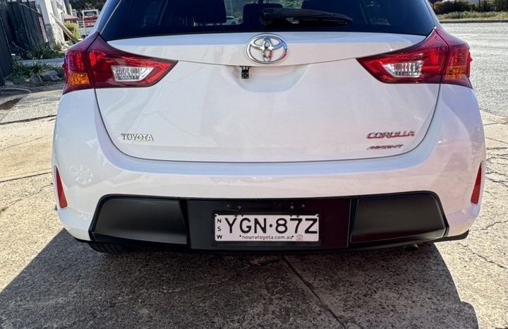 
								Toyota Corolla 2013 1.8L full									