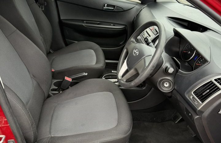 
								Hyundai i20 Active 2014 full									