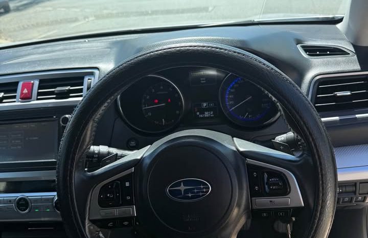 
								Subaru Outback 2017 full									