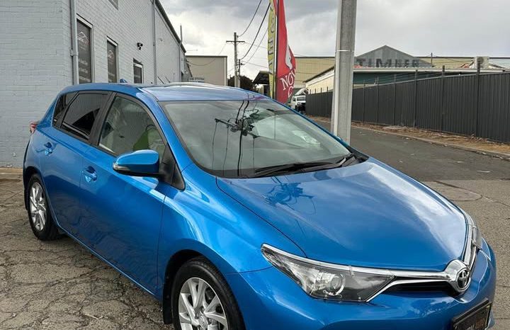 
								Toyota Corolla 2016 full									