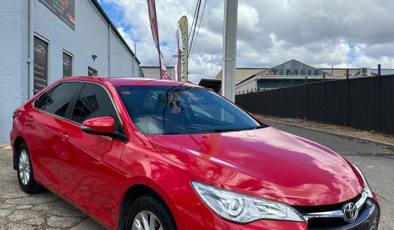 
								Toyota Camry 2017 full									